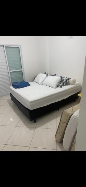 Excelente apto 300 metros da feirinha na Guilhermina